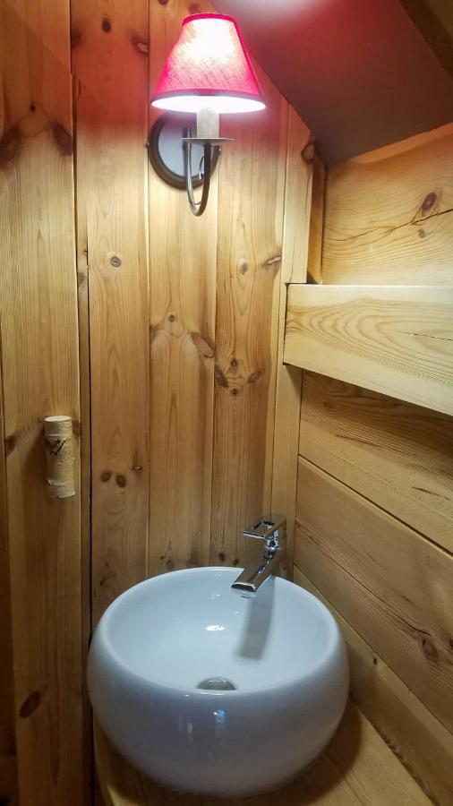 Cabane Lodge Domaine Du Lac Chambon Мурол Екстериор снимка