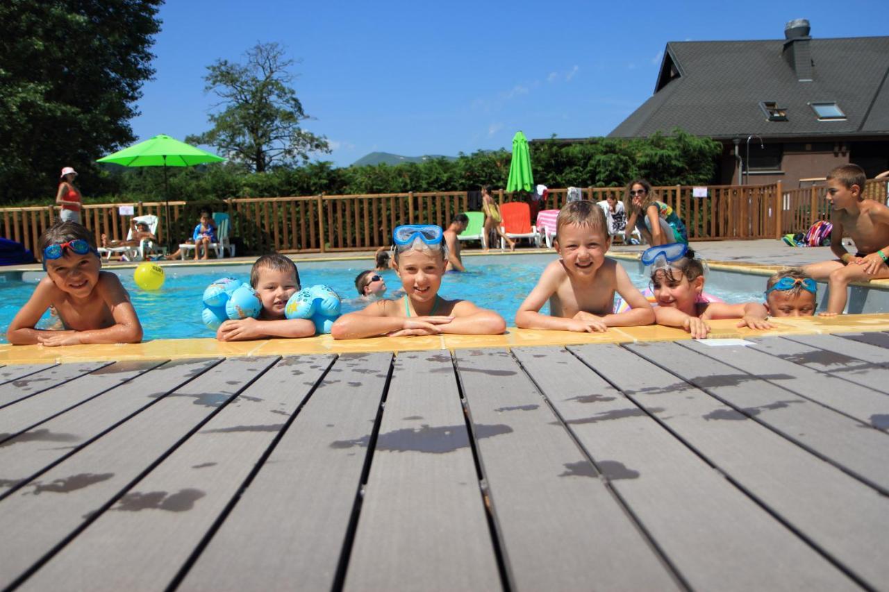 Cabane Lodge Domaine Du Lac Chambon Мурол Екстериор снимка